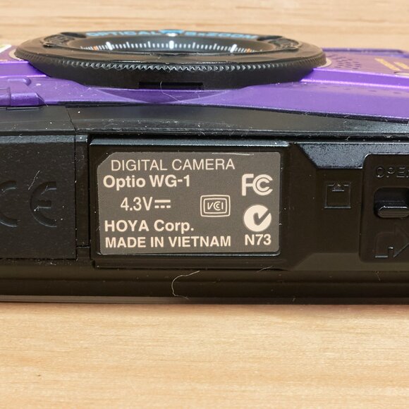 Pentax Optio WG-1 / 14MP / 5x Zoom / Waterproof Shockproof Dustproof / Purple - Picture 9 of 11